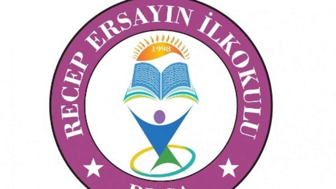 İzmir İl Milli Eğitim Müdürü Dr. Ömer YAHŞİ'den Çocuklara Karne Hediyesi